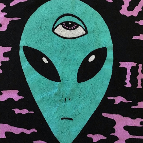 Hot Topic Alien Graphic T-Shirt |L| - Picture 2 of 3